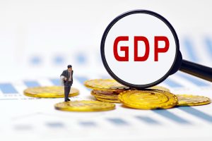 特朗普加关税可能带来全球经济衰退？对国内又有什么影响？